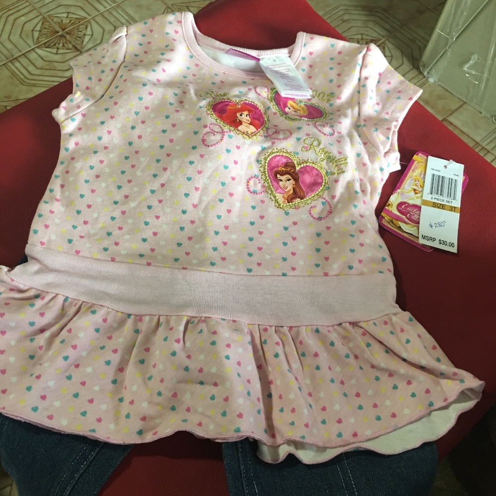 Disney Princesas suit 3 years